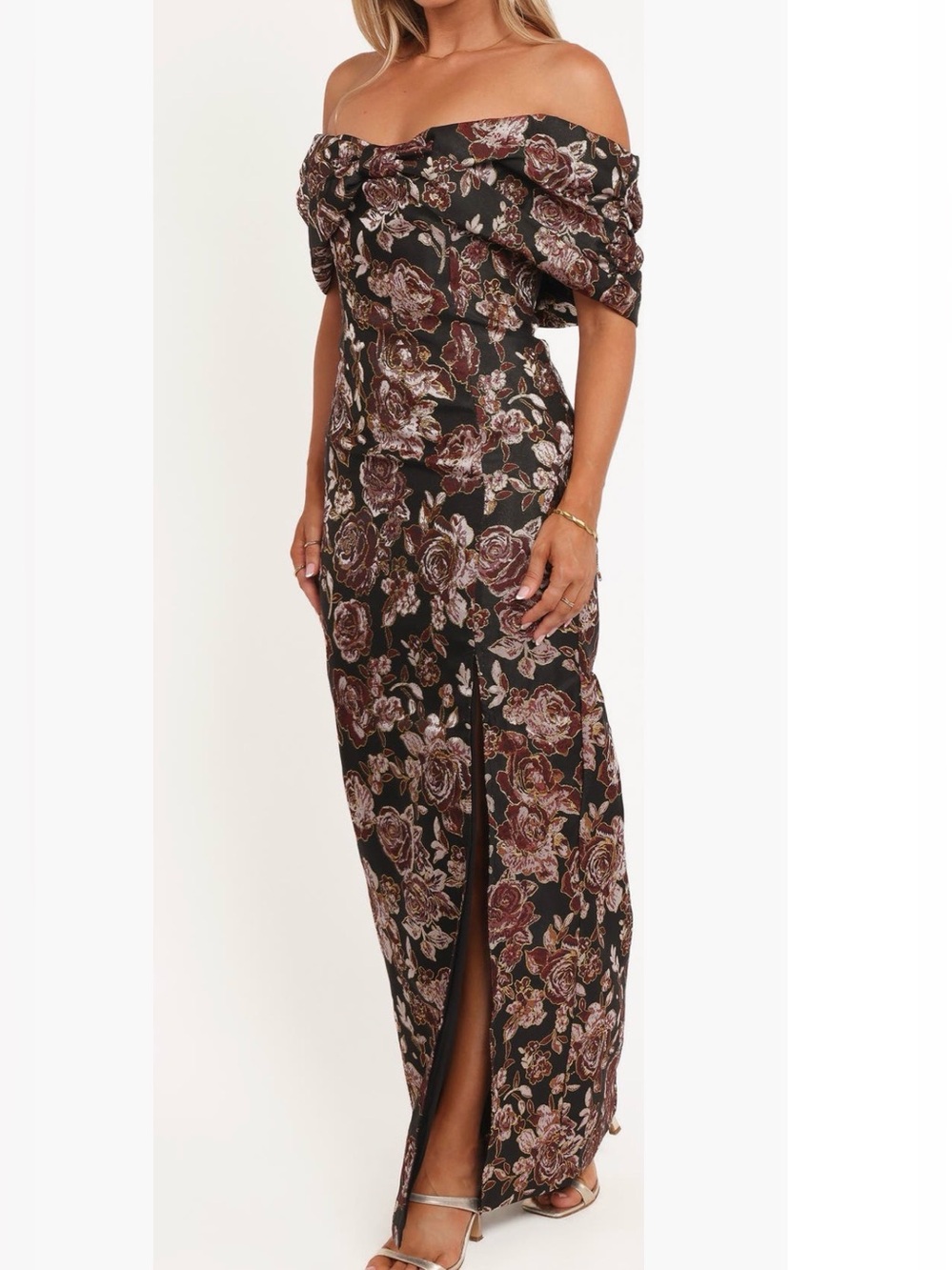 ✅NEW “Petal & Pup” Lilia Off the Shoulder Maxi
Cocktail Dress